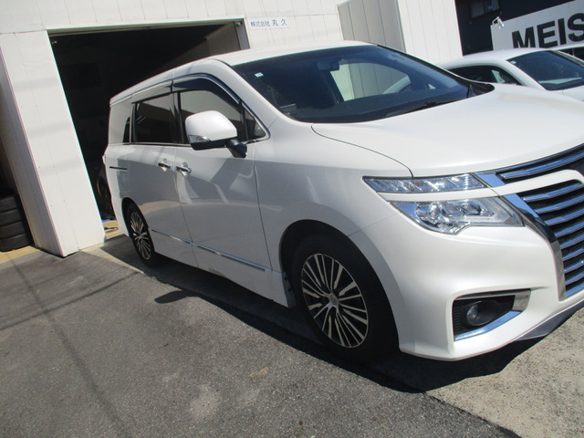 Nissan Elgrand 3