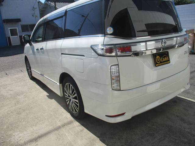 Nissan Elgrand 4