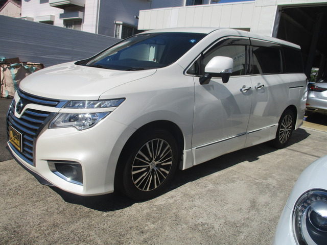 Nissan Elgrand 7