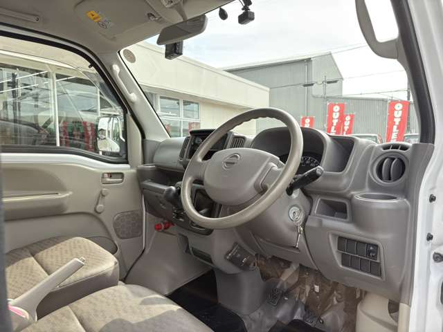 Nissan NV100 Clipper 11