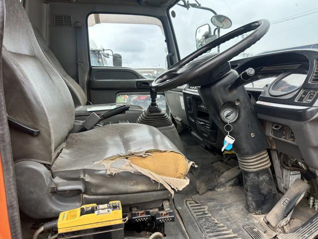 Isuzu Forward 11