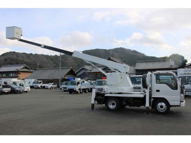 Isuzu Elf 5