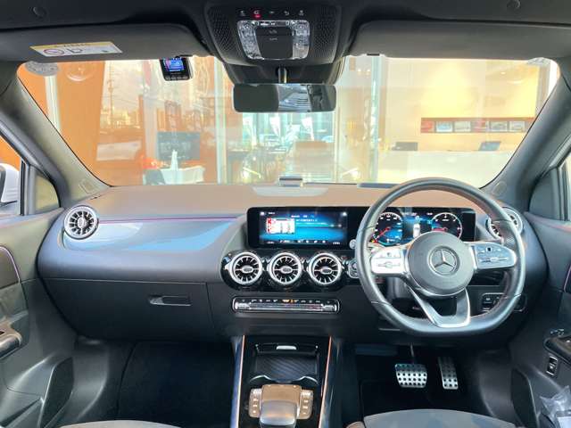 Mercedes-Benz GLA-Class 6
