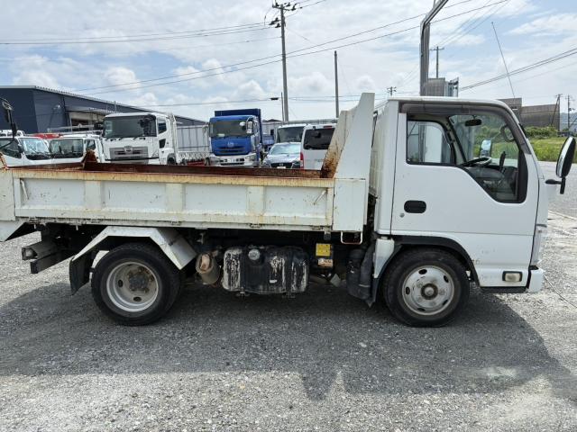 Isuzu Elf 4