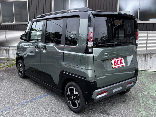 Mitsubishi Delica Mini 6