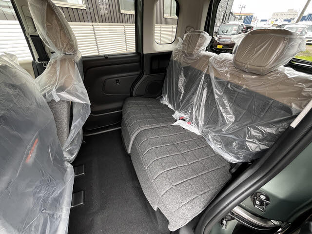 Mitsubishi Delica Mini 10