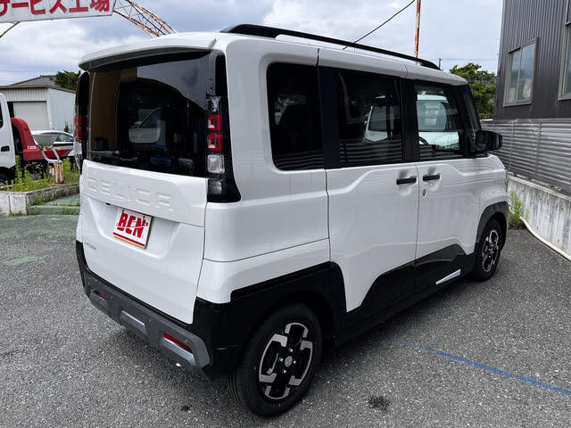 Mitsubishi Delica Mini 5