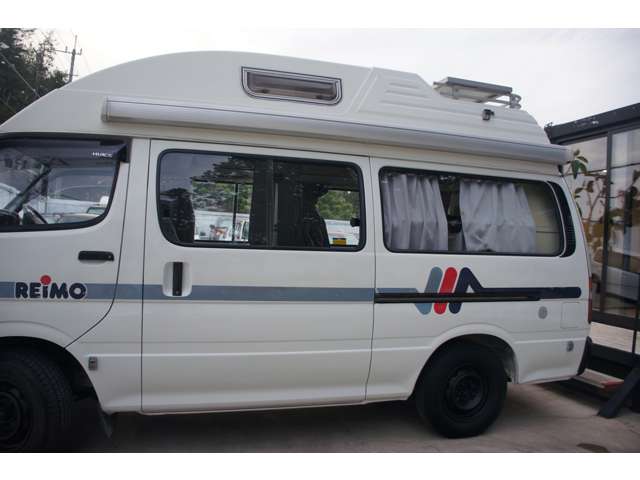 Toyota Hiace Van 10
