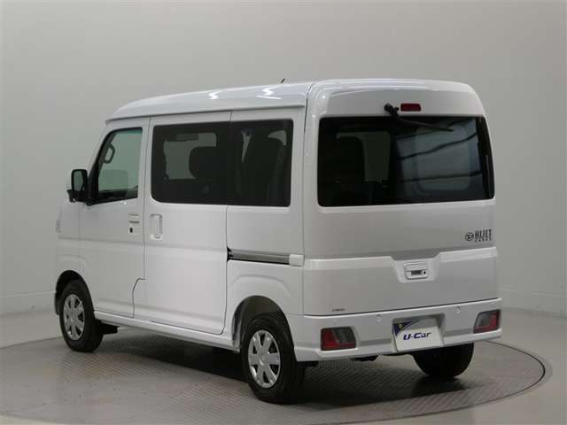 Daihatsu Hijet Cargo 4