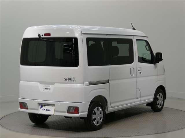 Daihatsu Hijet Cargo 6