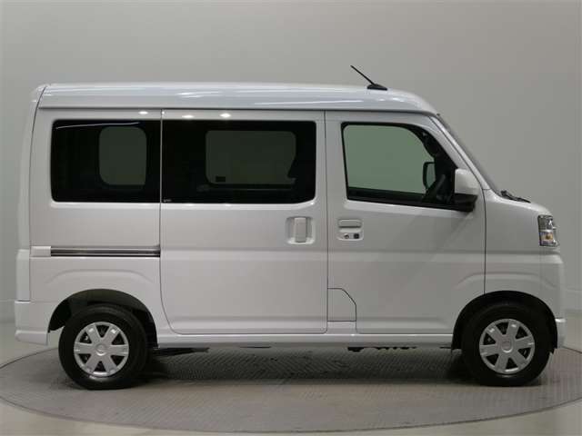 Daihatsu Hijet Cargo 7