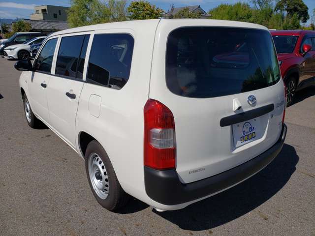 Toyota Probox Van 11