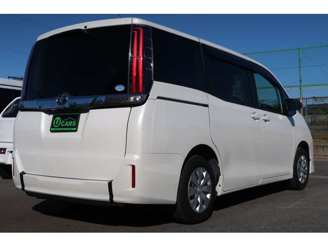 Toyota Noah 9