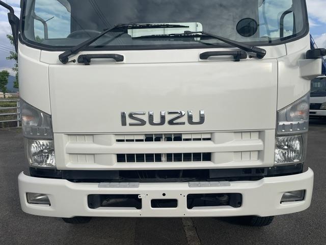 Isuzu Forward 9