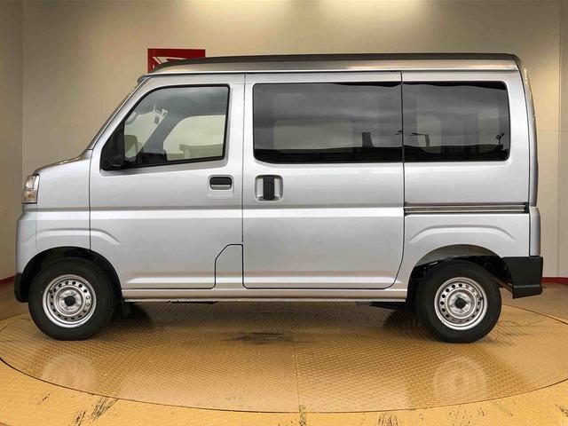 Daihatsu Hijet Cargo 7