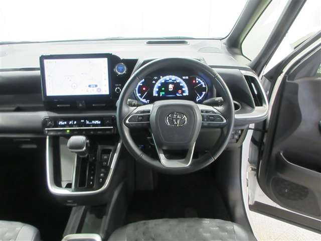 Toyota Voxy 3