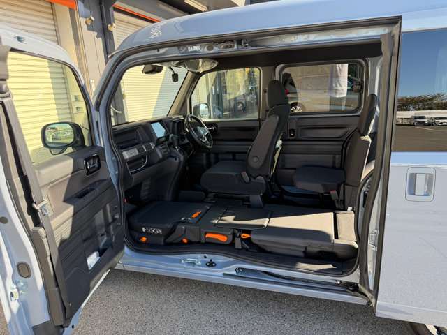 Honda N-VAN 12