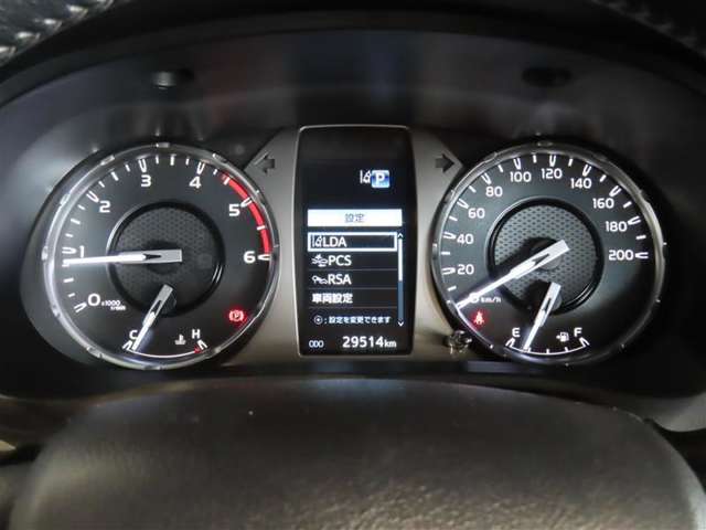 Toyota Hilux 8
