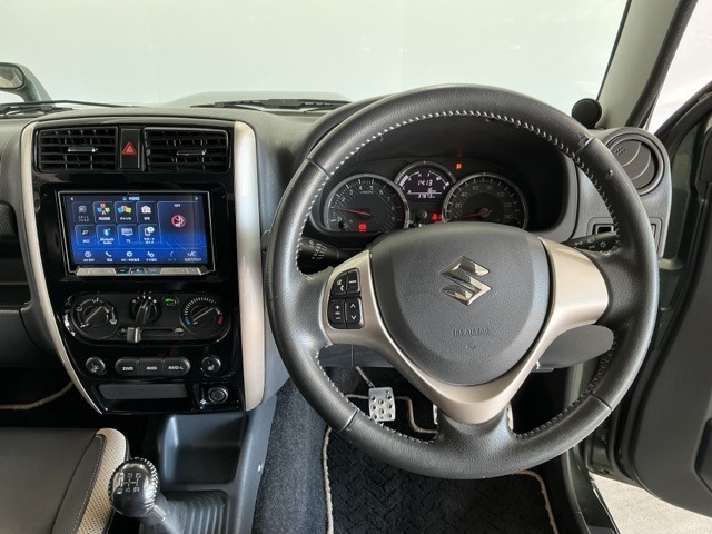 Suzuki Jimny 4