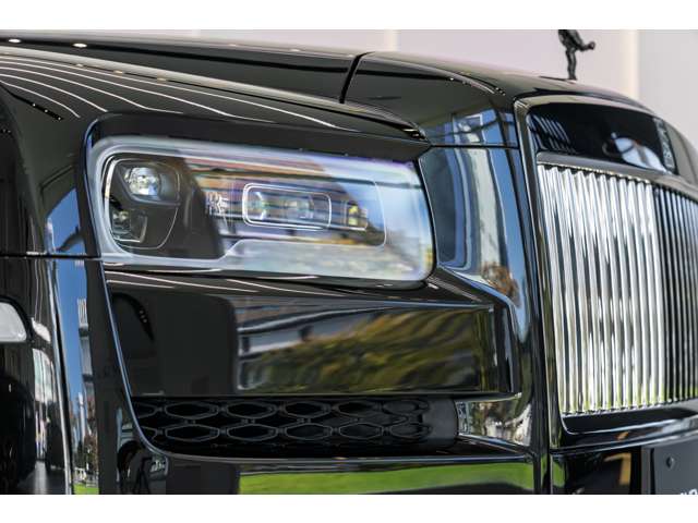Rolls-Royce ブラックバッジカリナン 8