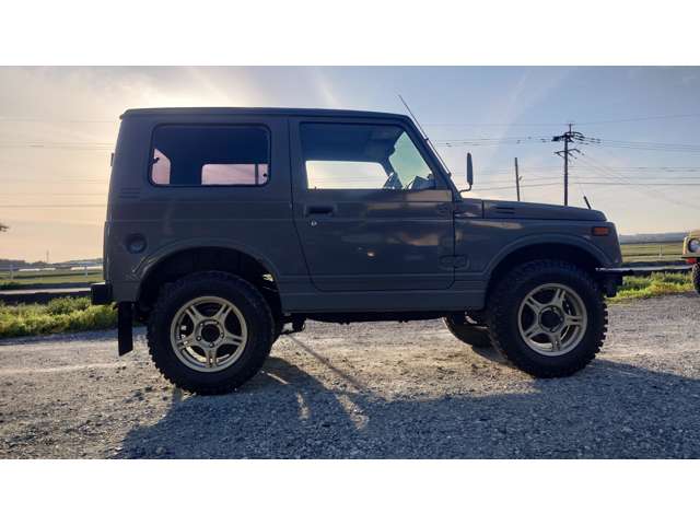 Suzuki Jimny 4