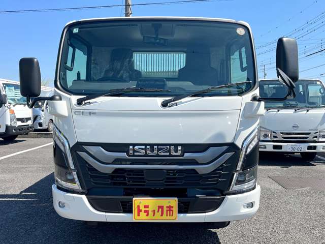 Isuzu Elf 3