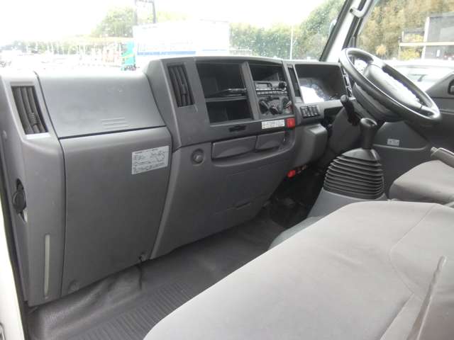 Isuzu Elf 7