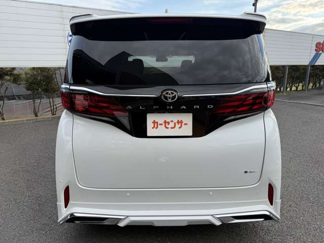 Toyota Alphard 5