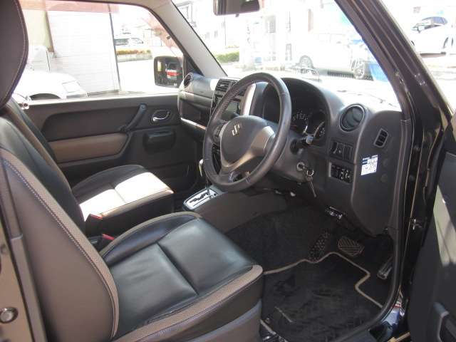 Suzuki Jimny 11
