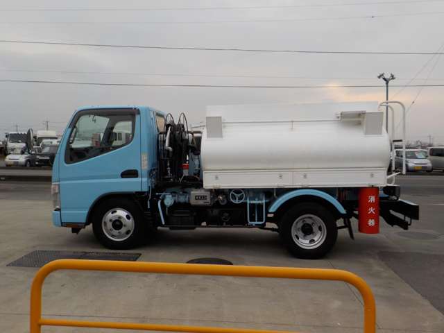 Mitsubishi Fuso Canter 2