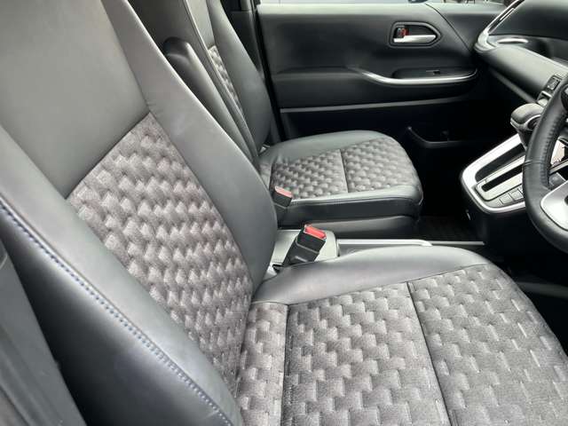 Toyota Voxy 6