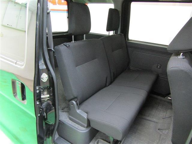 Daihatsu Hijet Cargo 8