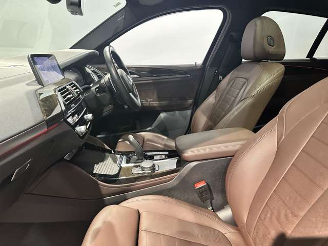 BMW X4 8