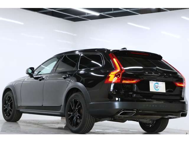 Volvo V90 Cross Country 5