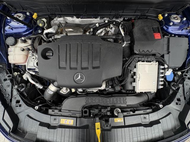 Mercedes-Benz GLB 12
