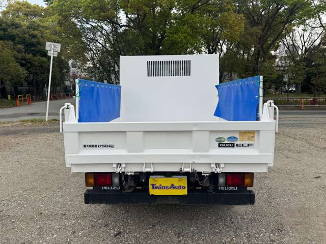 Isuzu Elf 7