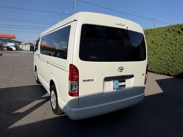 Toyota Hiace 10