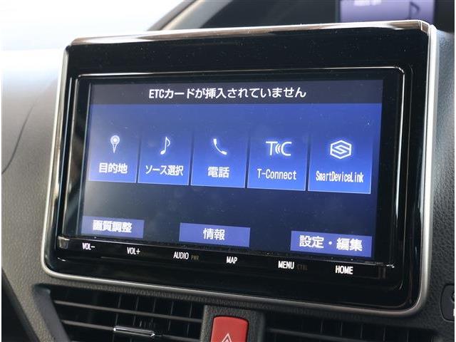Toyota Voxy 4