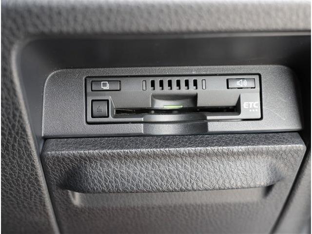 Toyota Voxy 6