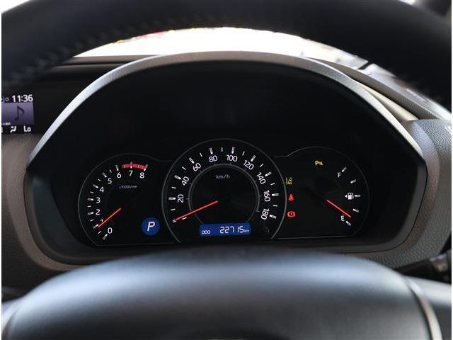 Toyota Voxy 9