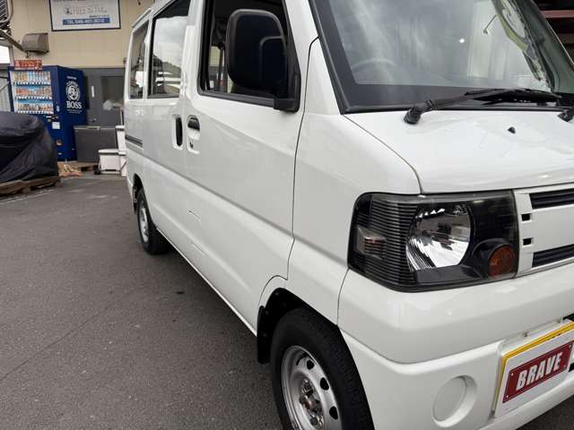 Mitsubishi Minicab Van 10
