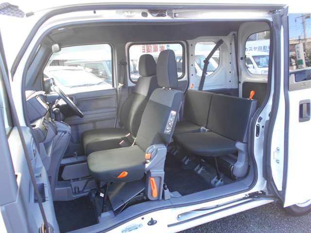 Honda N-VAN 12