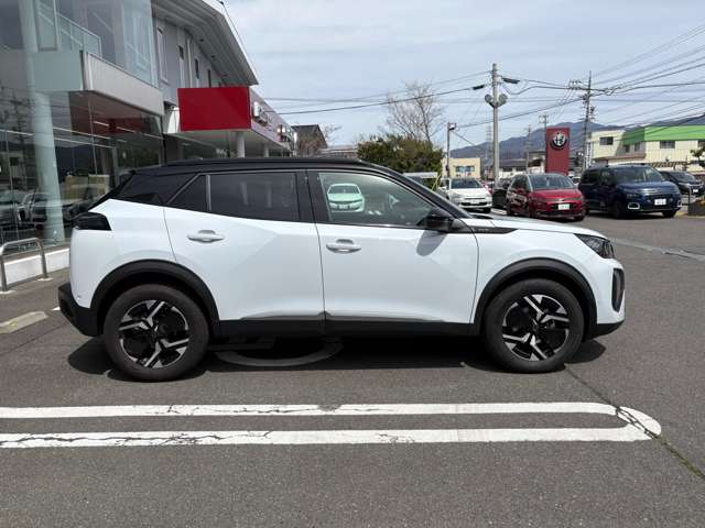 Peugeot SUV 2008 4