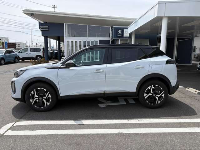 Peugeot SUV 2008 8