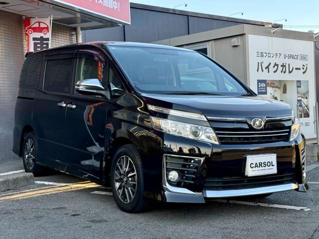 Toyota Voxy 12