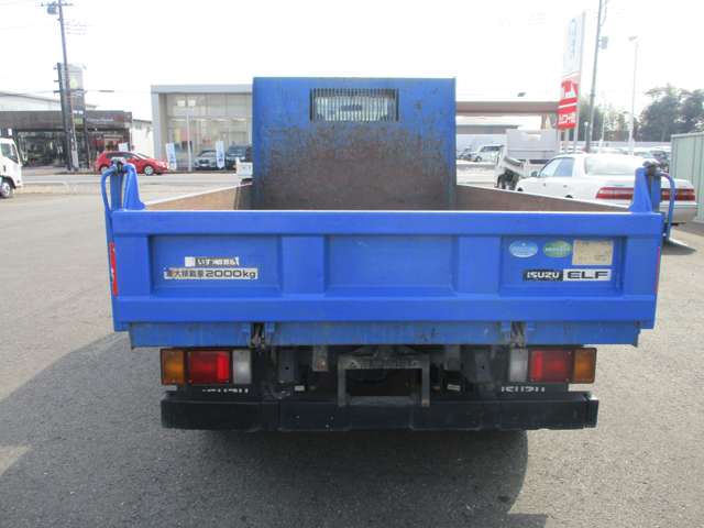 Isuzu Elf 6