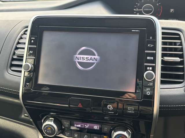 Nissan Serena 4