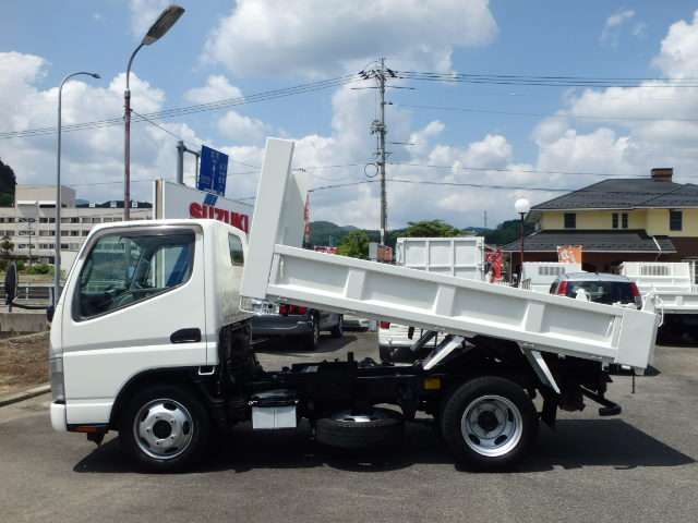 Mitsubishi Fuso Canter 4