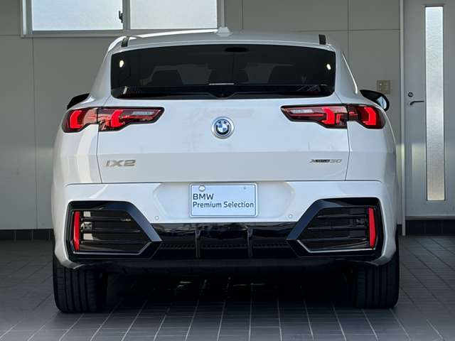 BMW iX2 12