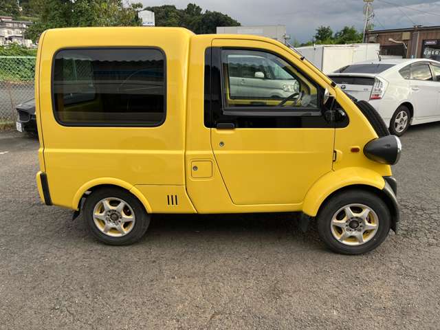 Daihatsu Midget II 6
